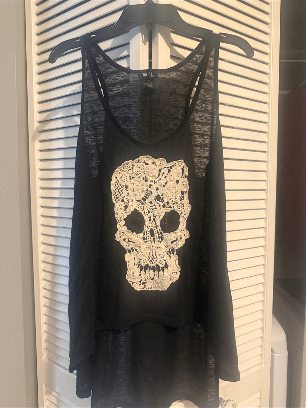 Rue21 Black Tank Top with Cream Lace Skull Applique